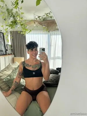 Emivelaaa OnlyFans Leaked Free Thumbnail Picture - #lnL2w0DzH2