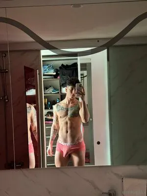 Emivelax OnlyFans Leaked Free Thumbnail Picture - #1LuvrwE9uW