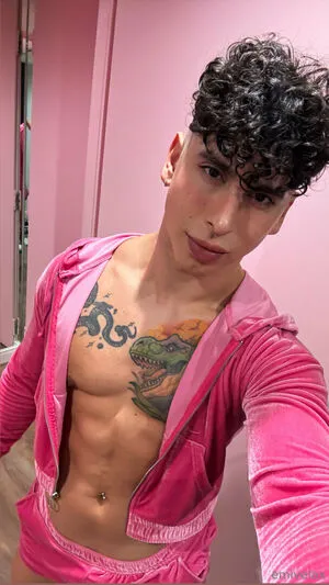 Emivelax OnlyFans Leaked Free Thumbnail Picture - #67GLLaDRIt