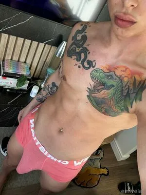 Emivelax OnlyFans Leaked Free Thumbnail Picture - #8i0j73umlQ