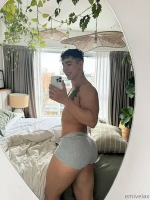 Emivelax OnlyFans Leaked Free Thumbnail Picture - #H36it25Dkh