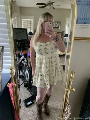 Emjanderson79 OnlyFans Leaked Free Thumbnail Picture - #7YaahTckgi