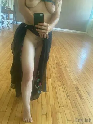 Emlilah OnlyFans Leaked Free Thumbnail Picture - #R7jCgy0vXv