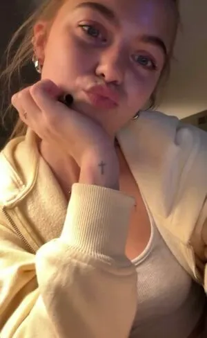 Emma Beardsley OnlyFans Leaked Free Thumbnail Picture - #CWYQs8kZKx