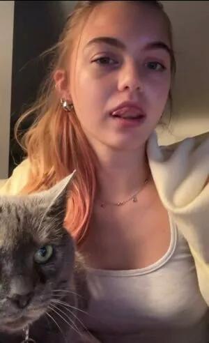 Emma Beardsley OnlyFans Leaked Free Thumbnail Picture - #U3Xp26zFn0