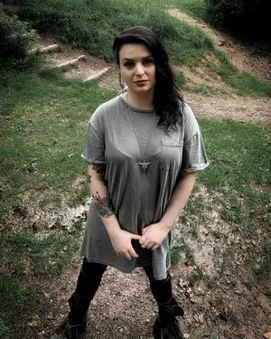 Emma Blackery OnlyFans Leaked Free Thumbnail Picture - #0ijj82qE1E