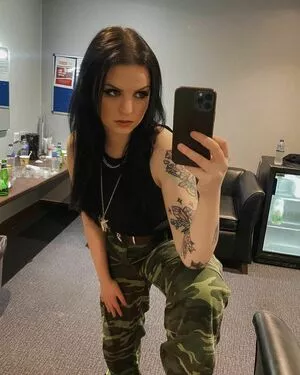 Emma Blackery OnlyFans Leaked Free Thumbnail Picture - #R3IFl9JiFl