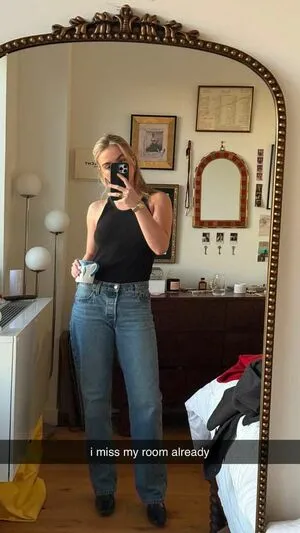 Emma Brooks OnlyFans Leaked Free Thumbnail Picture - #1a5hF8bcbU