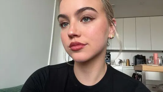 Emma Brooks OnlyFans Leaked Free Thumbnail Picture - #4EW8MpAPVH