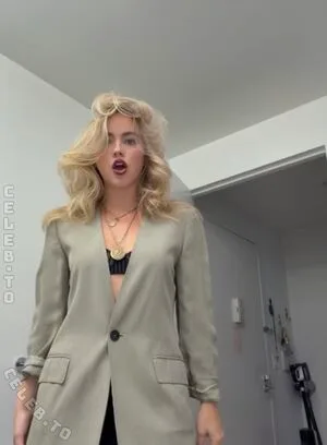 Emma Brooks OnlyFans Leaked Free Thumbnail Picture - #b1MZNmKb8a