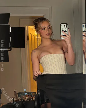 Emma Brooks OnlyFans Leaked Free Thumbnail Picture - #w1oWMQSDQM