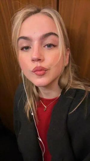 Emma Brooks OnlyFans Leaked Free Thumbnail Picture - #w6GaOSRbWa