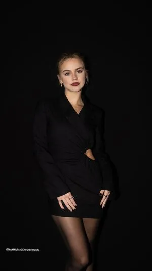 Emma Brooks OnlyFans Leaked Free Thumbnail Picture - #11BAwqdtDd