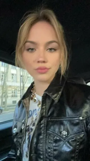 Emma Brooks OnlyFans Leaked Free Thumbnail Picture - #4Gl62dJOwT
