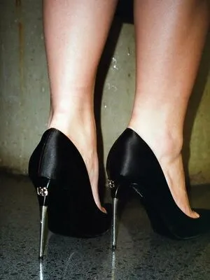 Emma Brooks OnlyFans Leaked Free Thumbnail Picture - #7GADnfzsKI