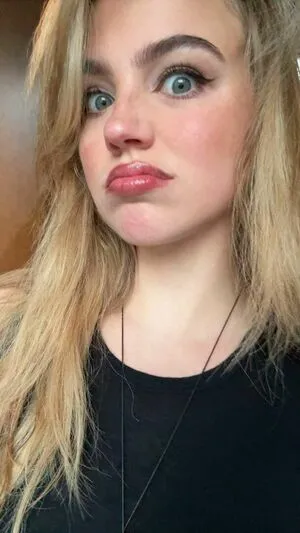 Emma Brooks OnlyFans Leaked Free Thumbnail Picture - #9KUGc6vj5F