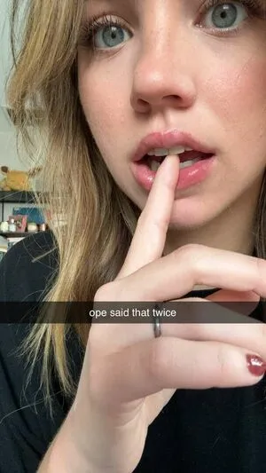 Emma Brooks OnlyFans Leaked Free Thumbnail Picture - #9uw88pDiTu