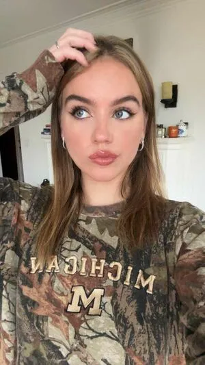 Emma Brooks OnlyFans Leaked Free Thumbnail Picture - #A56CDK9XZJ