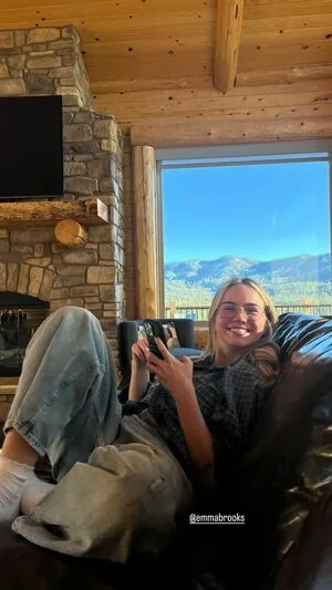 Emma Brooks OnlyFans Leaked Free Thumbnail Picture - #AD293hS4at