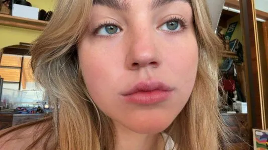 Emma Brooks OnlyFans Leaked Free Thumbnail Picture - #AqSkAK5ZY9