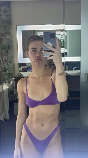 Emma Brooks OnlyFans Leaked Free Thumbnail Picture - #Ng73uu40Ql