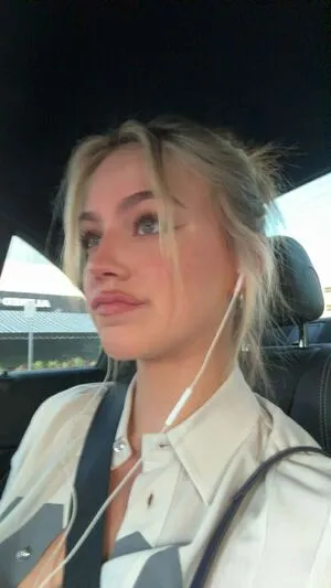 Emma Brooks OnlyFans Leaked Free Thumbnail Picture - #PmKVrHF3OI