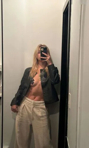 Emma Brooks OnlyFans Leaked Free Thumbnail Picture - #UpQFffqXmZ