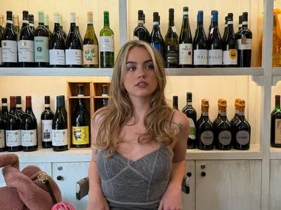 Emma Brooks OnlyFans Leaked Free Thumbnail Picture - #Y45b9TFbg7