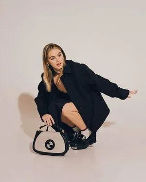 Emma Brooks OnlyFans Leaked Free Thumbnail Picture - #auNse0JkSq