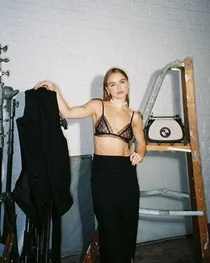 Emma Brooks OnlyFans Leaked Free Thumbnail Picture - #dQknYpnRAI