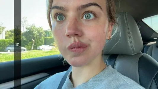 Emma Brooks OnlyFans Leaked Free Thumbnail Picture - #erKNXWEyBa