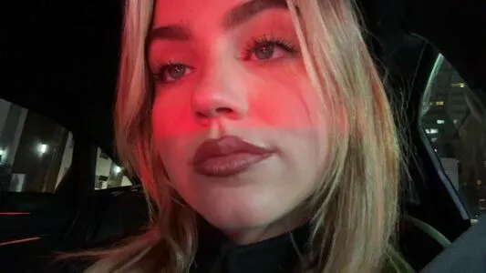 Emma Brooks OnlyFans Leaked Free Thumbnail Picture - #fZovWixMqd