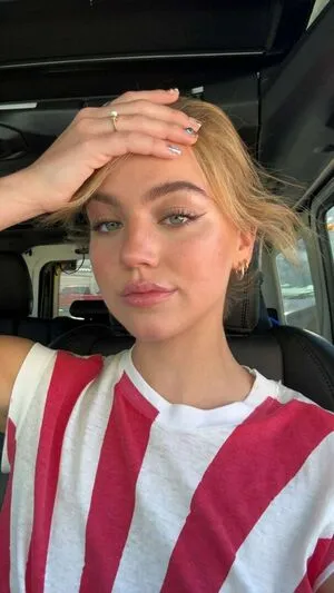 Emma Brooks OnlyFans Leaked Free Thumbnail Picture - #mtfoJBvCQ1