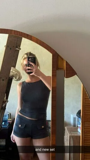 Emma Brooks OnlyFans Leaked Free Thumbnail Picture - #pjcC0b1zn8