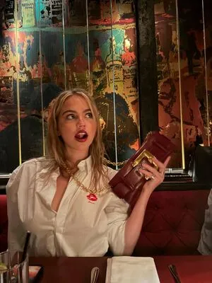 Emma Brooks OnlyFans Leaked Free Thumbnail Picture - #v3d96SZ5Db