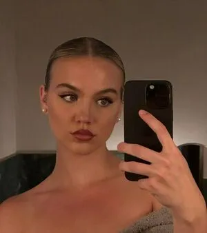 Emma Brooks OnlyFans Leaked Free Thumbnail Picture - #y5oONlbIPA