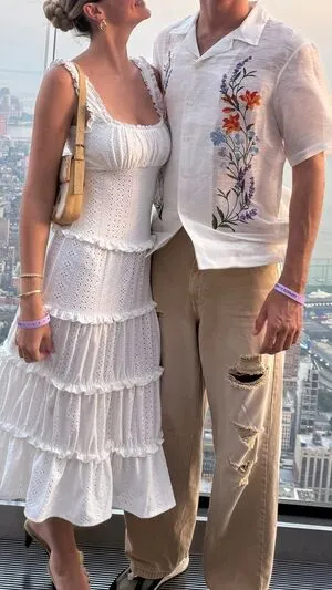 Emma Burnze OnlyFans Leaked Free Thumbnail Picture - #DpnS6Celo3