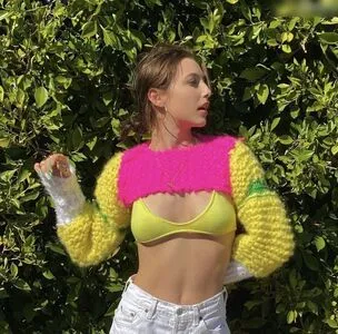 Emma Chamberlain OnlyFans Leaked Free Thumbnail Picture - #1vNyOqZUSF