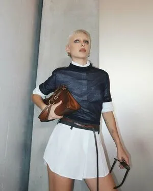 Emma Chamberlain OnlyFans Leaked Free Thumbnail Picture - #I6deaWiv6s