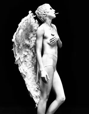 Emma Chamberlain OnlyFans Leaked Free Thumbnail Picture - #Lg16pUXJct