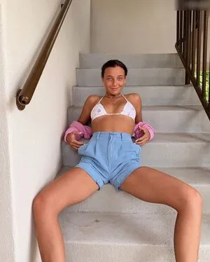 Emma Chamberlain OnlyFans Leaked Free Thumbnail Picture - #a6Hmyn6JRz