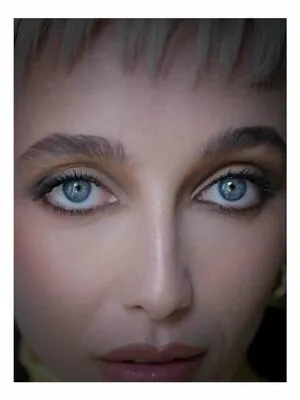 Emma Chamberlain OnlyFans Leaked Free Thumbnail Picture - #cQHbCP5QyD