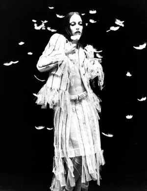 Emma Chamberlain OnlyFans Leaked Free Thumbnail Picture - #dfnsDBOZkK