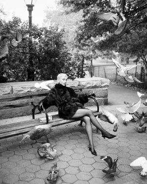 Emma Chamberlain OnlyFans Leaked Free Thumbnail Picture - #fWjNYkkBRT