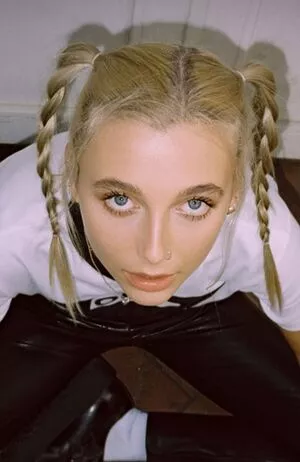 Emma Chamberlain OnlyFans Leaked Free Thumbnail Picture - #qwWp6IuanL