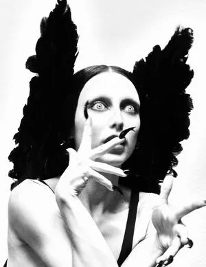 Emma Chamberlain OnlyFans Leaked Free Thumbnail Picture - #sJtecKDXzq