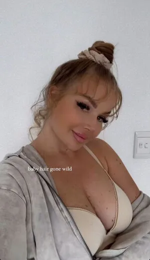 Emma Christina OnlyFans Leaked Free Thumbnail Picture - #VQ9euuzG0o