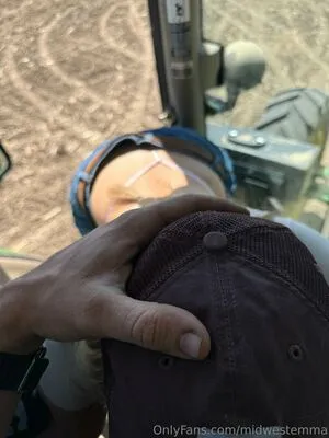 Emma Claire OnlyFans Leaked Free Thumbnail Picture - #QhKg5nYonn