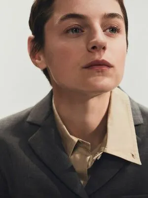 Emma Corrin OnlyFans Leaked Free Thumbnail Picture - #A6Xu99MoBz