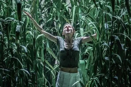 Emma Corrin OnlyFans Leaked Free Thumbnail Picture - #AMn0U8DFFI